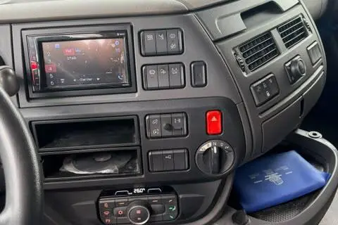 داف،  سری XF