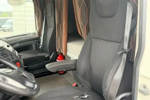 داف،  سری XF