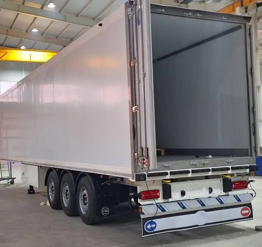 آریا صنعت آذربایجان، تریلر