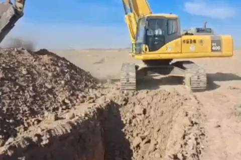 کوماتسو، PC400