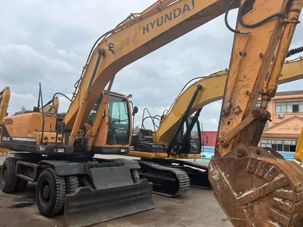 هیوندای  R210 LC-9